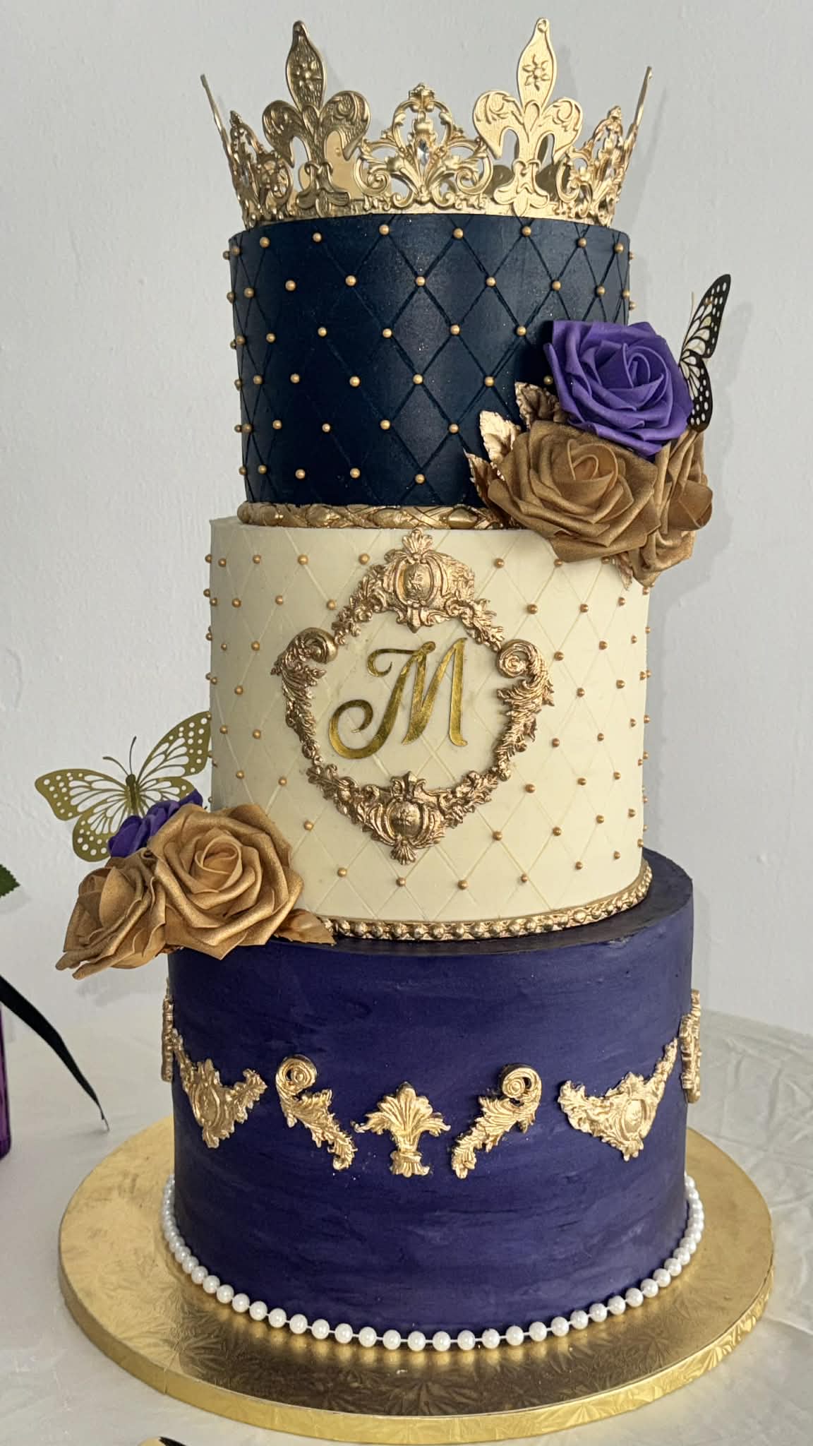 Custom Sweet Buttercream Wedding Cakes