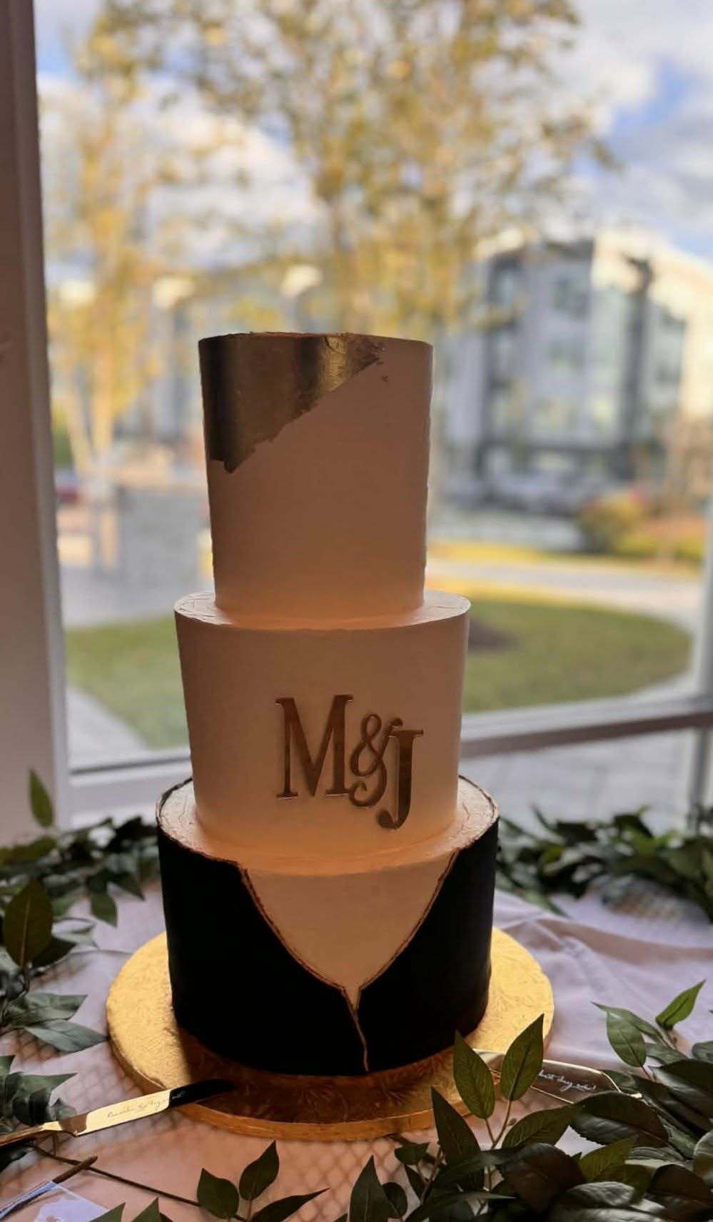 Custom Sweet Buttercream Wedding Cakes