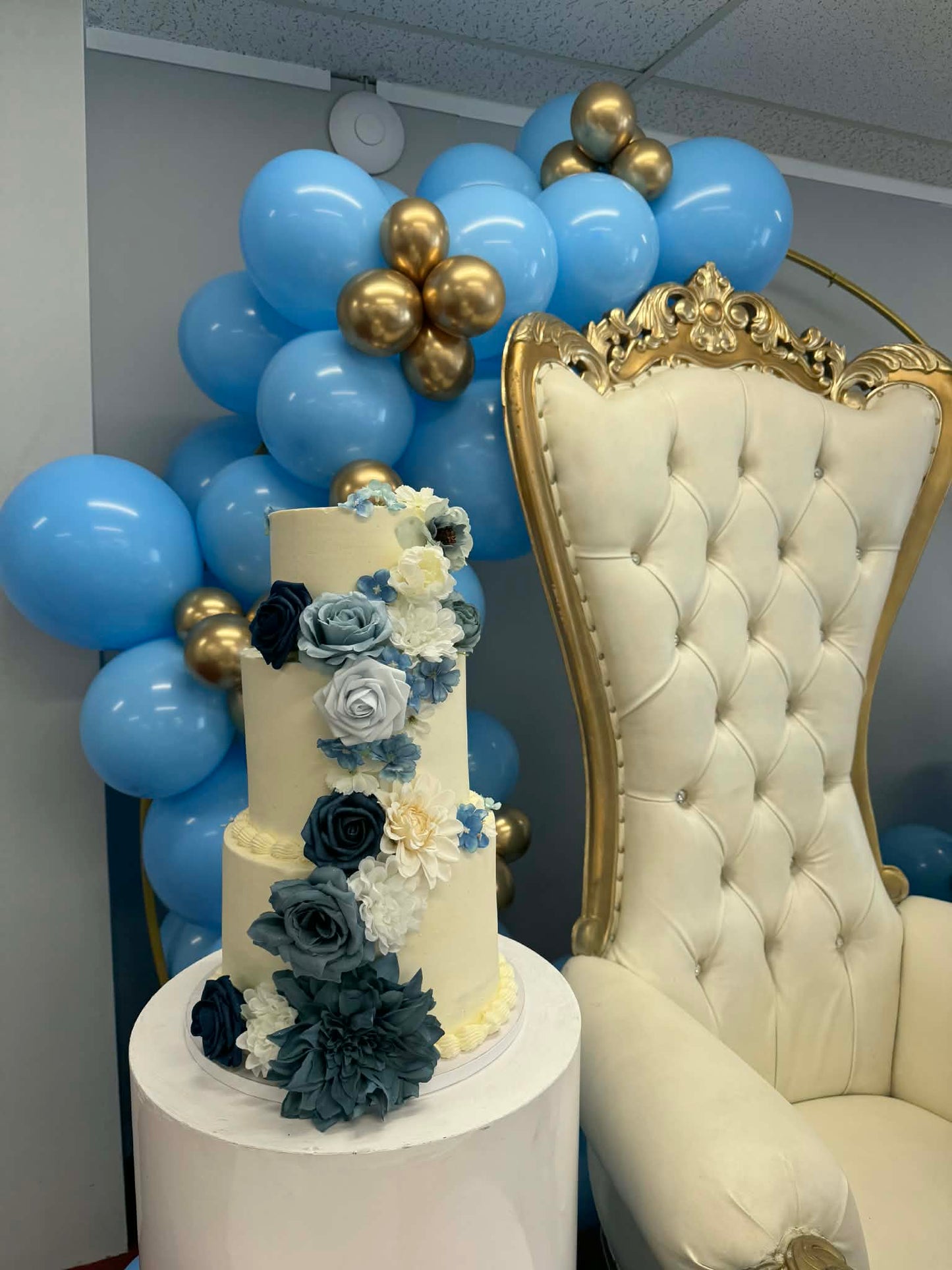 Custom Sweet Buttercream Wedding Cakes