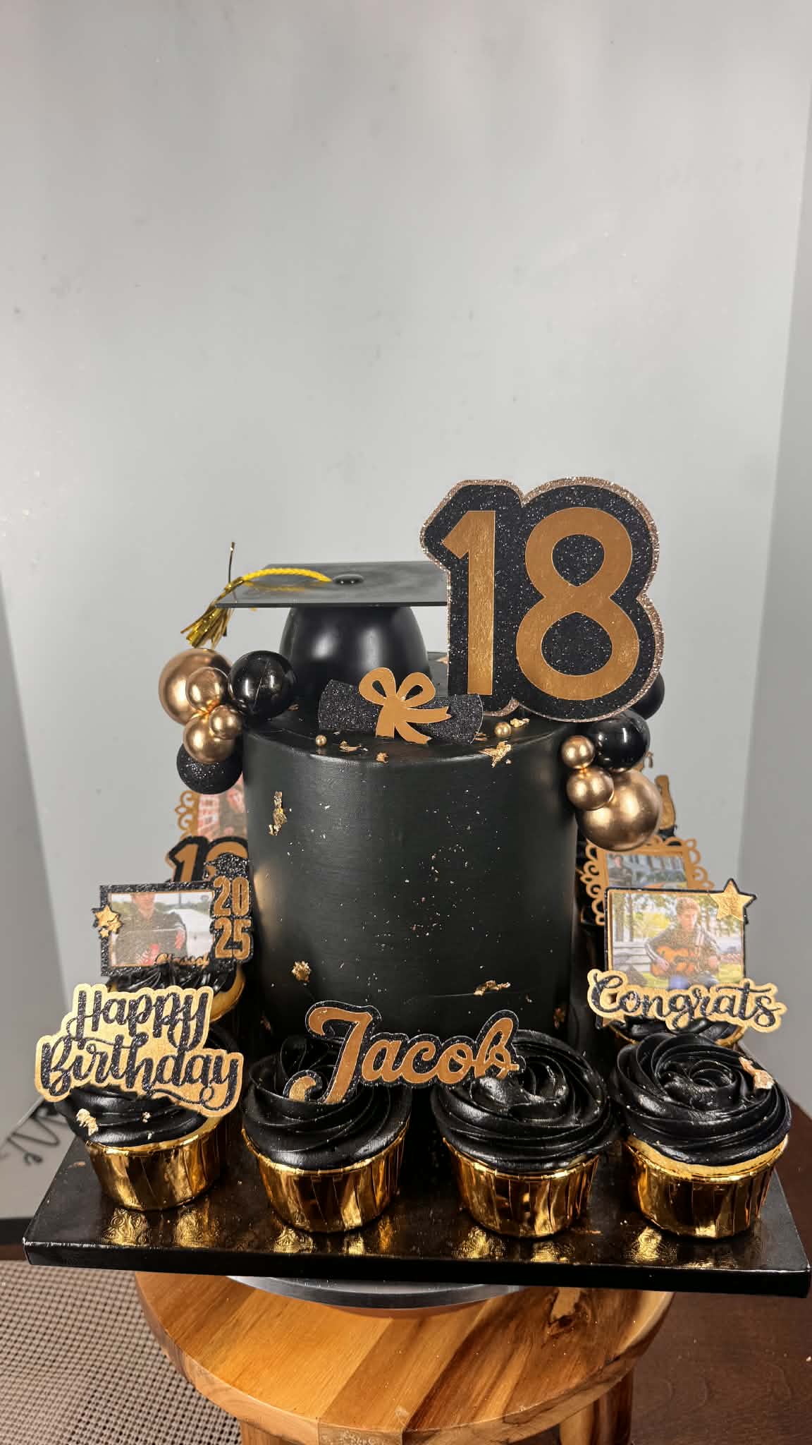 Custom Sweet Buttercream Graduation Cakes